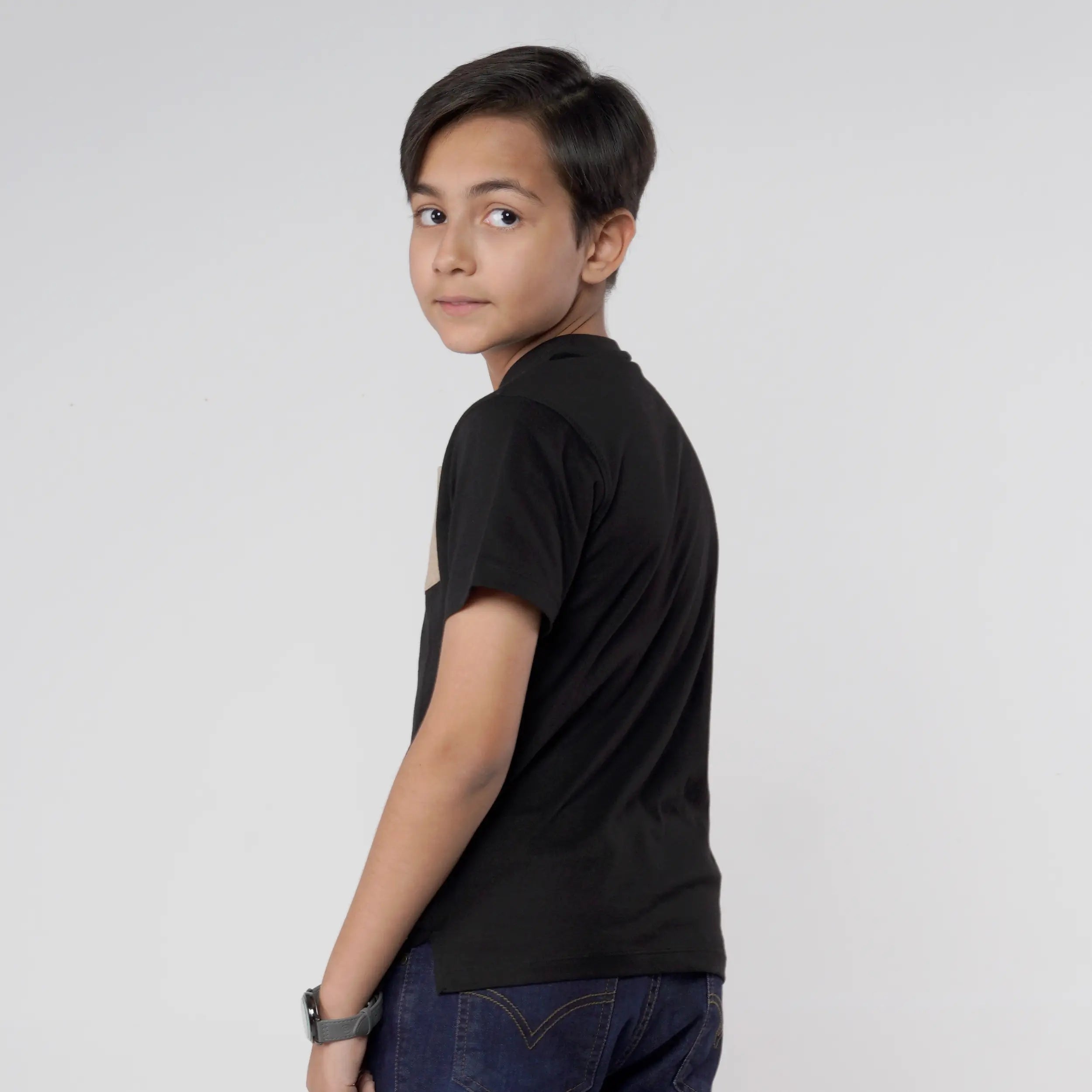 Black Paradise Henley image 2