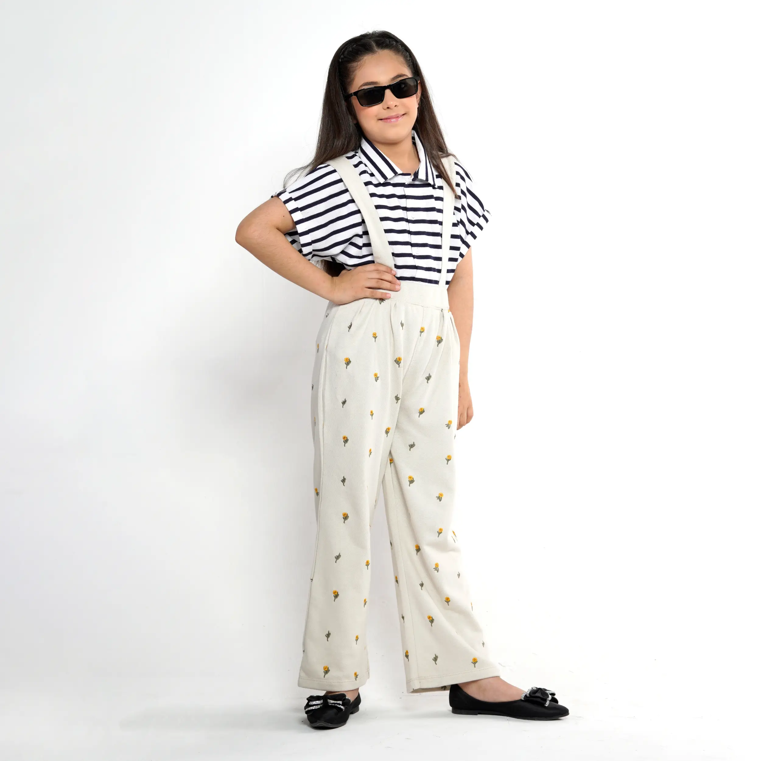 Girls Moonbeam Embroidered Pant Juniors.pk