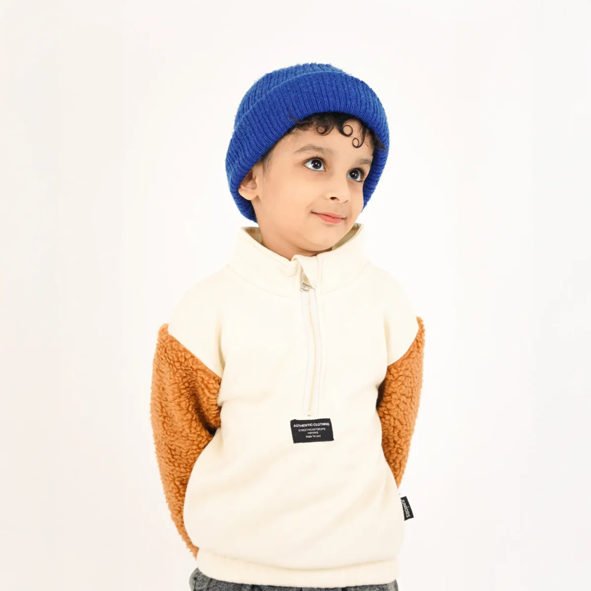 Fur Sleeve Quater Zipper - Image 1