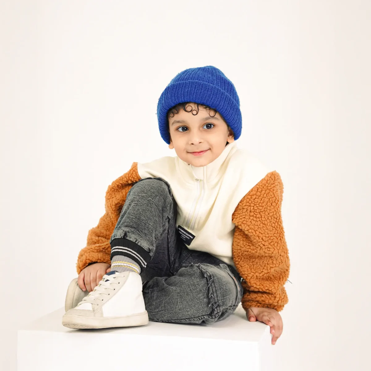 Fur Sleeve Quater Zipper - Image 3